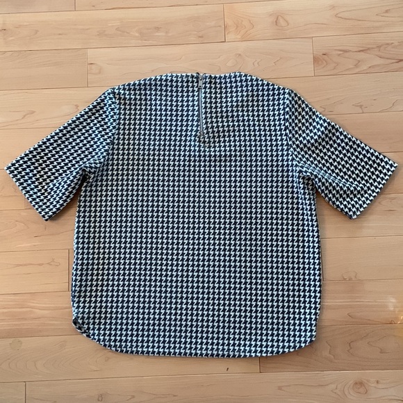 New Look Houndstooth Short Sleeved Top - Picture 2 of 9